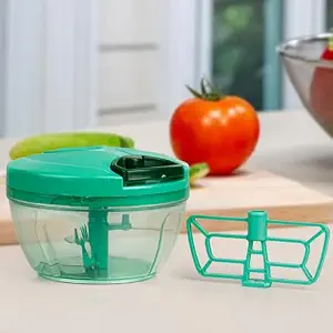 Pigeon Polypropylene Mini Handy and Compact Chopper with 3 Blades for Effortlessly Chopping Vegetables and Fruits for Your Kitchen (12420, Green, 400 ml) detail